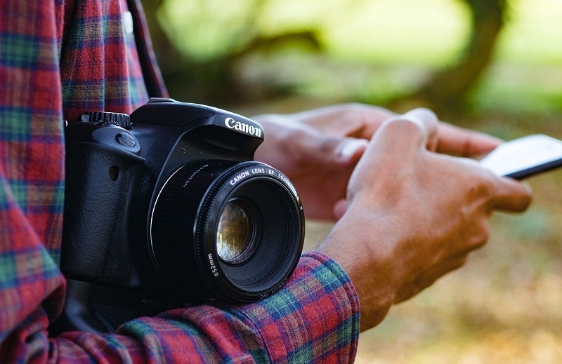 The 7 Best Hiking & Backpacking Cameras - DSLR Camera For Hikers